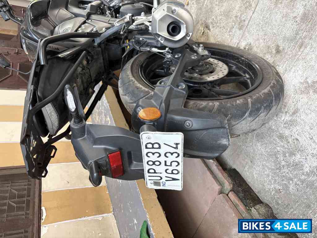 Black Yamaha MT-15 BS6