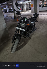 Yezdi Roadster Dark 2022 Model
