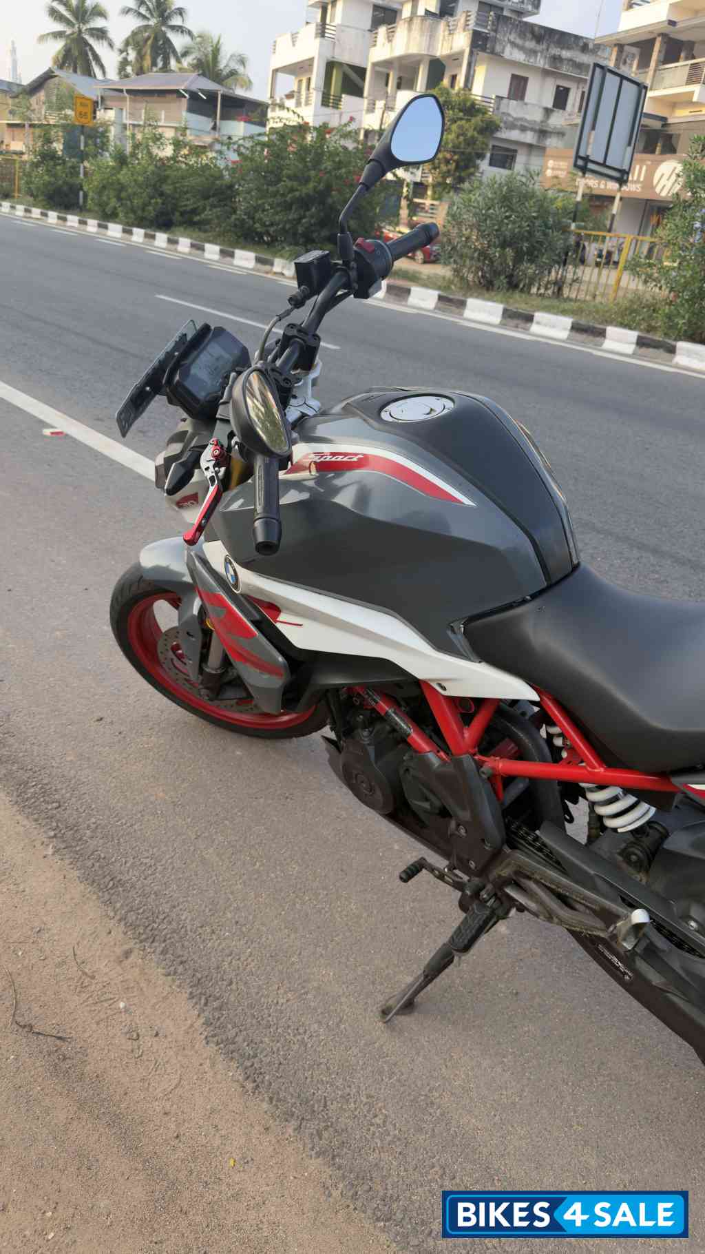 BMW G 310 R