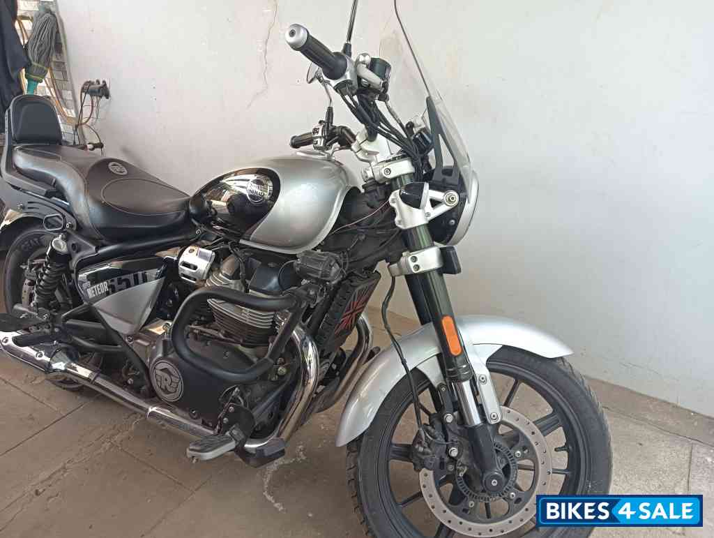 Royal Enfield Super Meteor 650