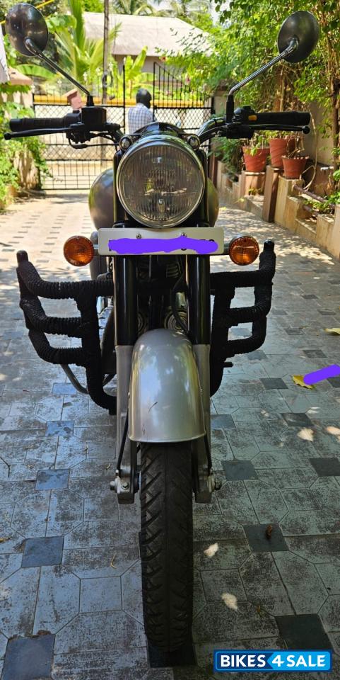 Gunmetal Grey Royal Enfield Classic Gunmetal Grey