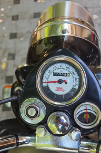 Gunmetal Grey Royal Enfield Classic Gunmetal Grey