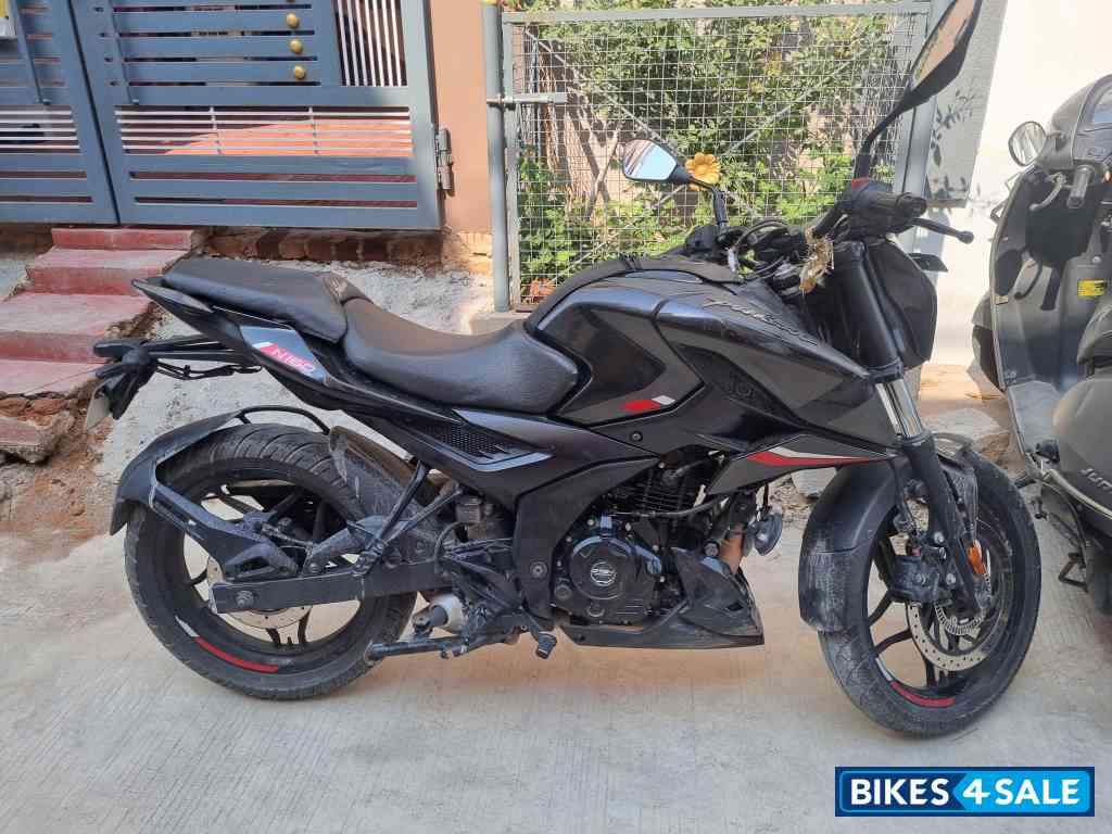 Bajaj Pulsar N160