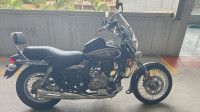 Aura Black Bajaj Avenger Cruise 220
