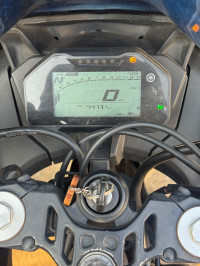 Yamaha R15 V4