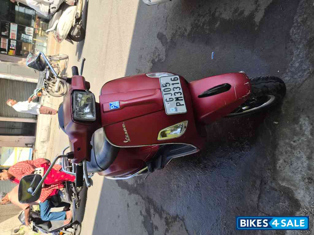 Matt Red Vespa SXL 150