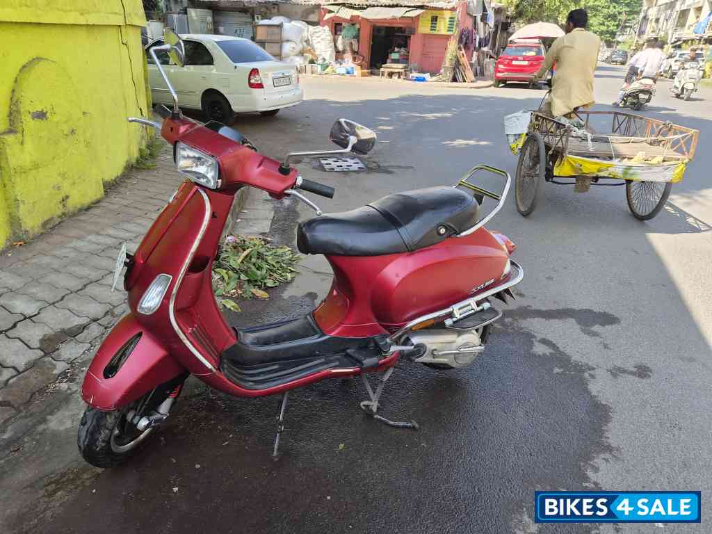 Matt Red Vespa SXL 150 Matt Red Vespa SXL 150