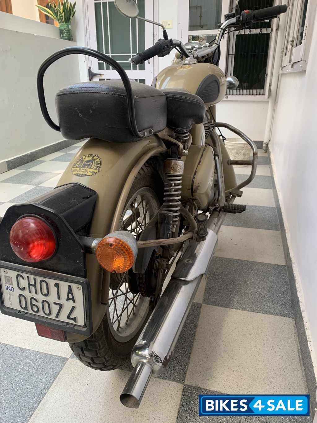 Royal Enfield Classic Desert Storm Royal Enfield Classic Desert Storm