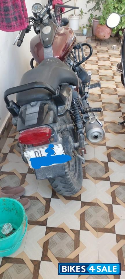 Black & Red Bajaj Avenger Street 150 Black & Red Bajaj Avenger Street 150