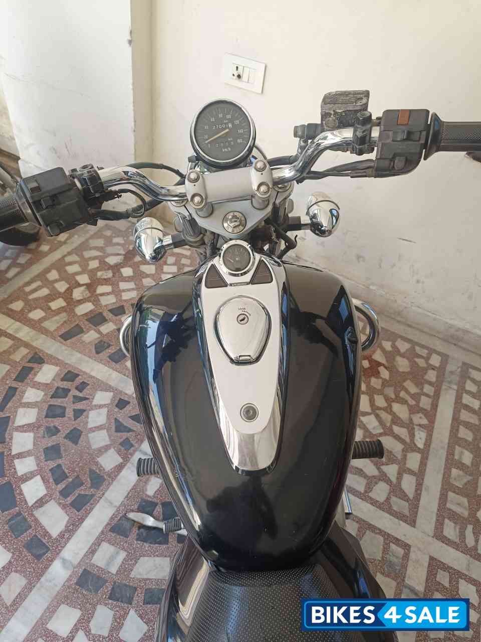 Bajaj Avenger 220 DTS-i