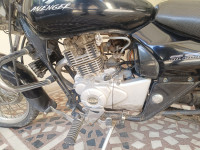 Bajaj Avenger 220 DTS-i