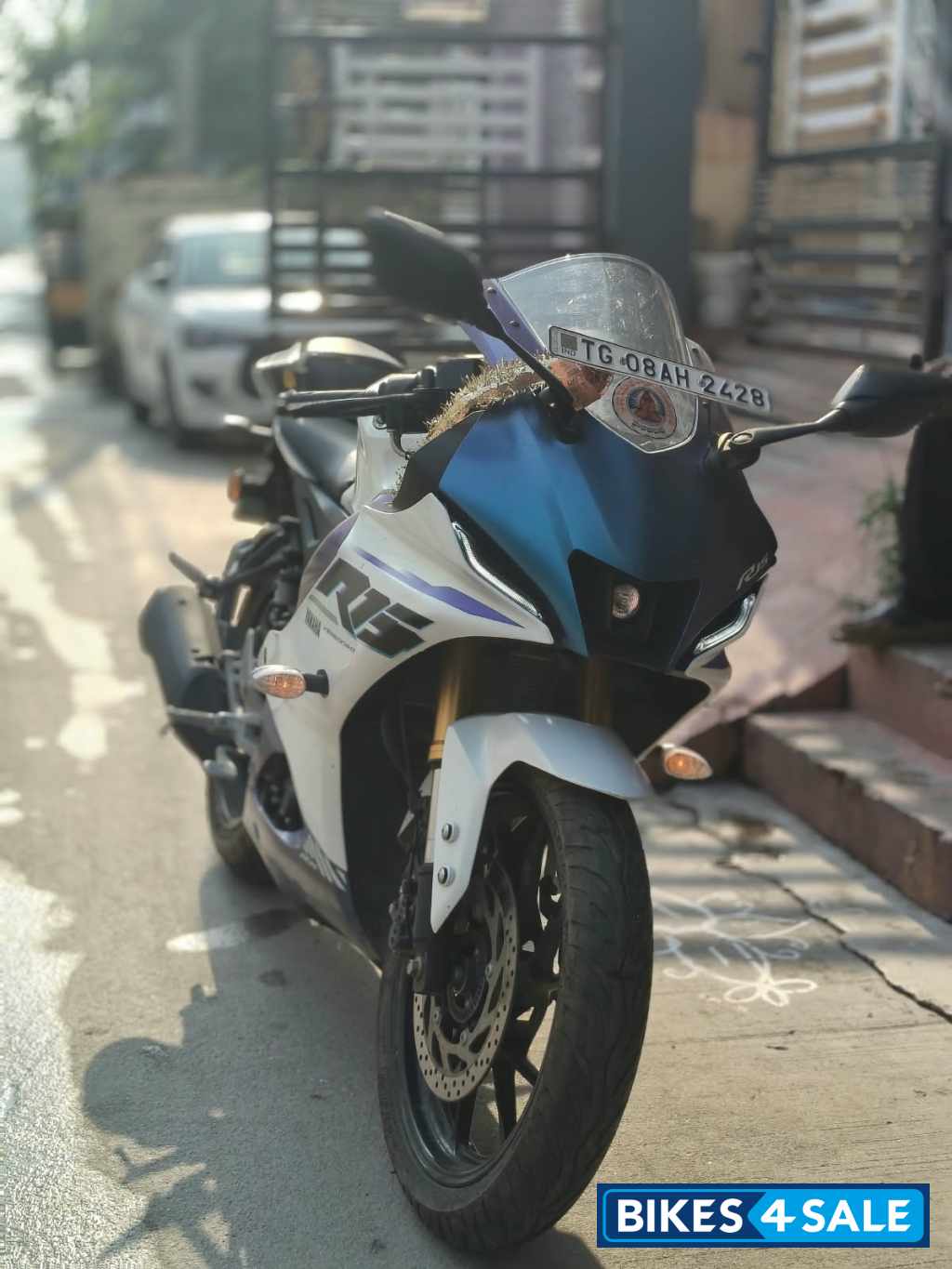 Yamaha R15 V4