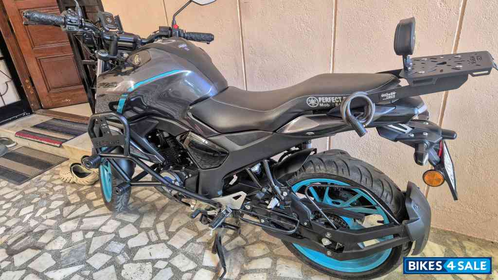 Yamaha FZ-S FI Hybrid Yamaha FZ-S FI Hybrid