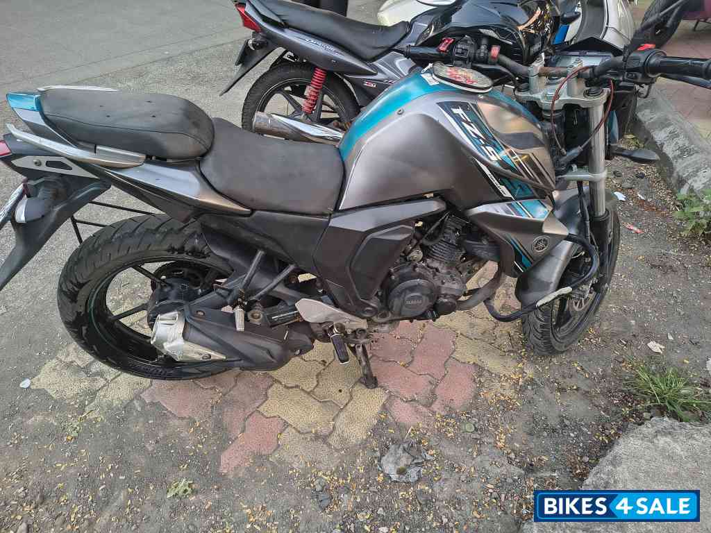 Yamaha FZ-S