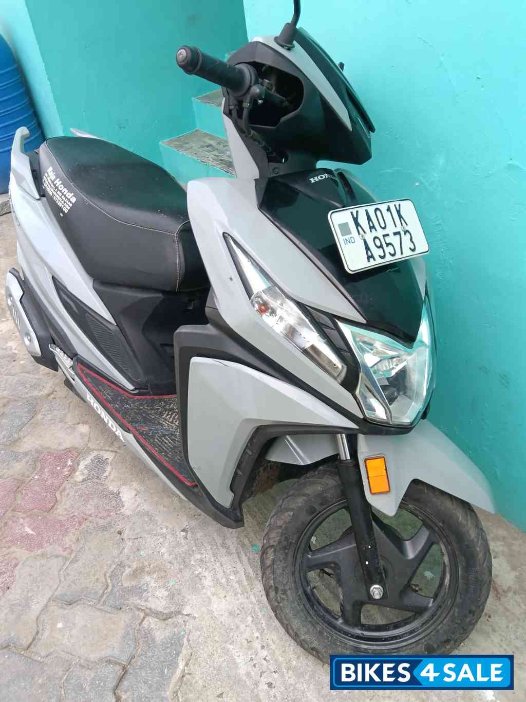 Perl Deep Gray Honda Dio 125