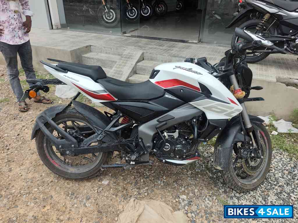 Bajaj Pulsar NS 160 BS6