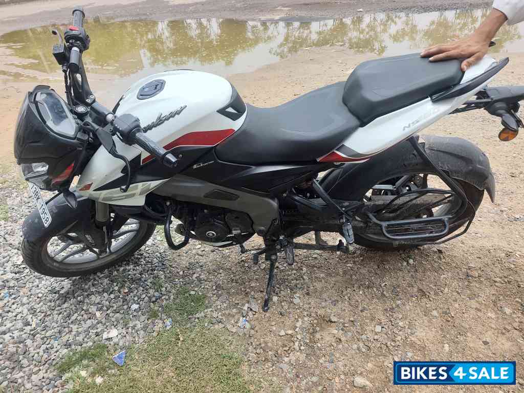 Bajaj Pulsar NS 160 BS6