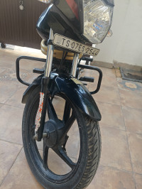 Black Mahindra Centuro Rockstar