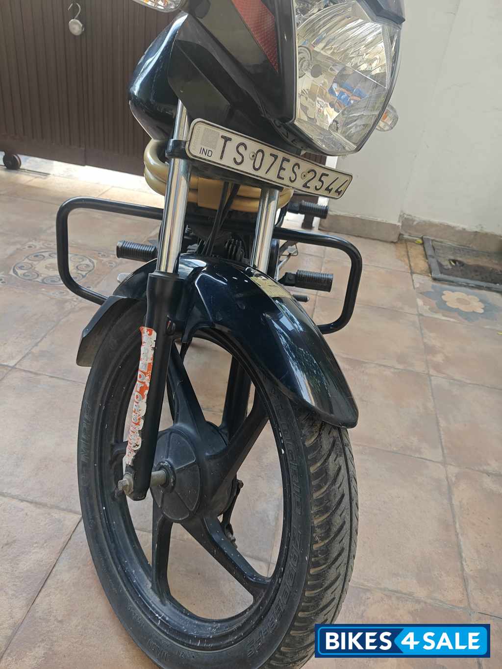 Black Mahindra Centuro Rockstar Black Mahindra Centuro Rockstar