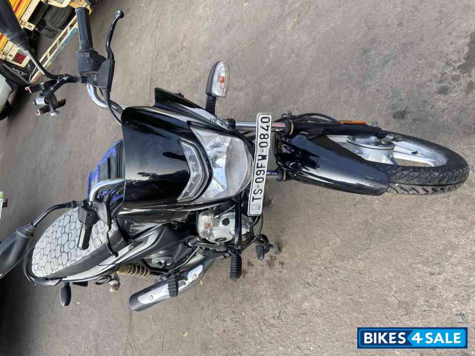 Black And Silver Bajaj Platina 100 ES BS6 Black And Silver Bajaj Platina 100 ES BS6