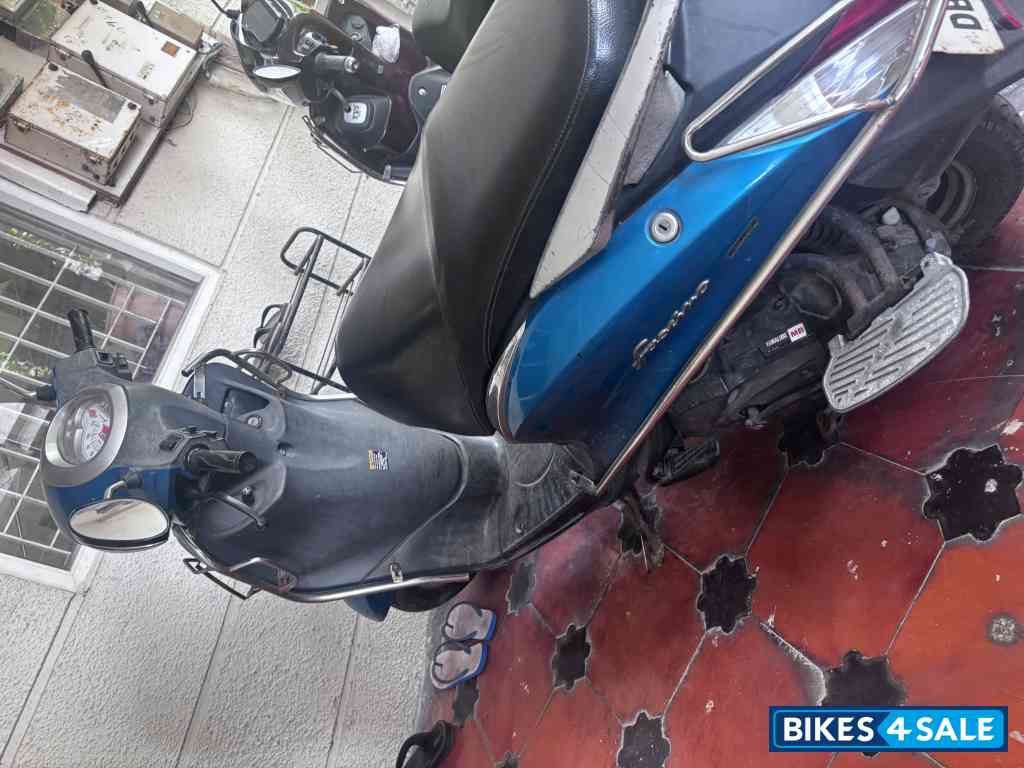 Blue Yamaha Fascino