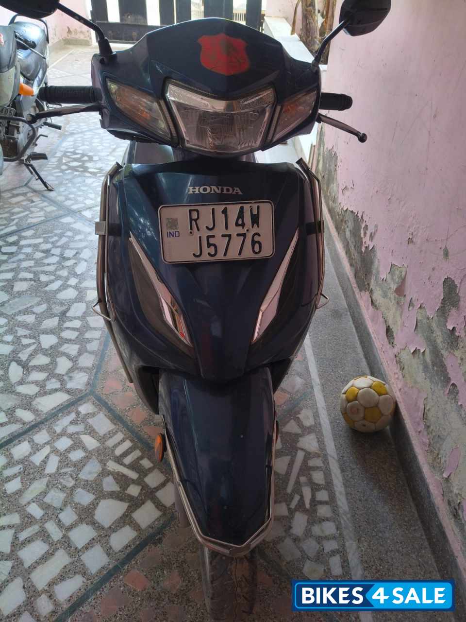 Blue Metallic Honda Activa 6G Dlx