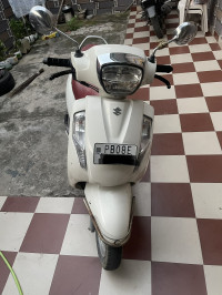 White Suzuki Access 125