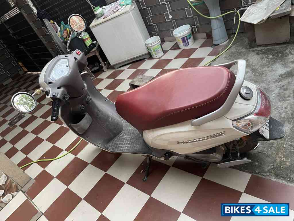 White Suzuki Access 125