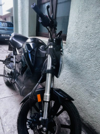 Revolt RV 400