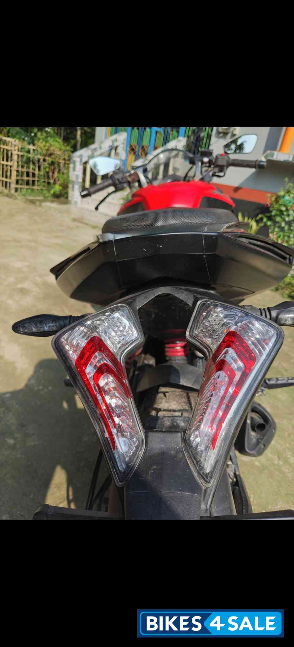 Burnt Red Bajaj Pulsar RS 200 BS6 Burnt Red Bajaj Pulsar RS 200 BS6