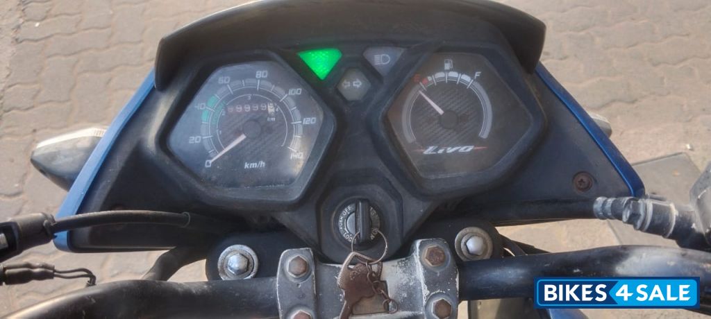Blue Honda Livo 110