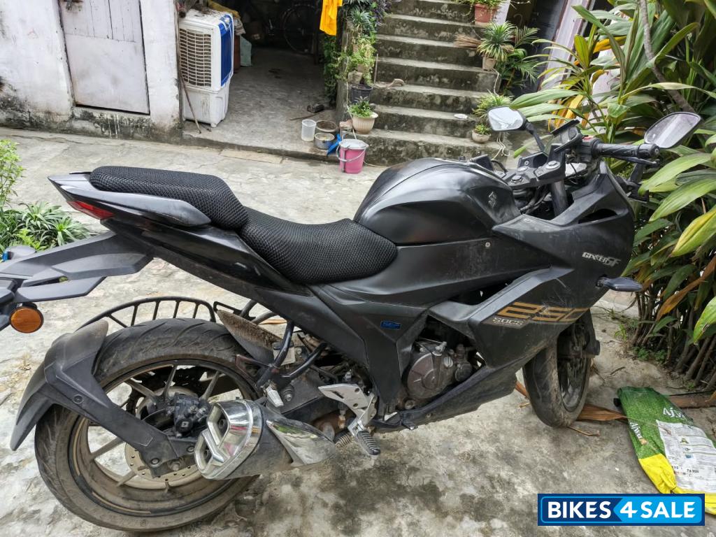 Suzuki Gixxer SF 250 BS6