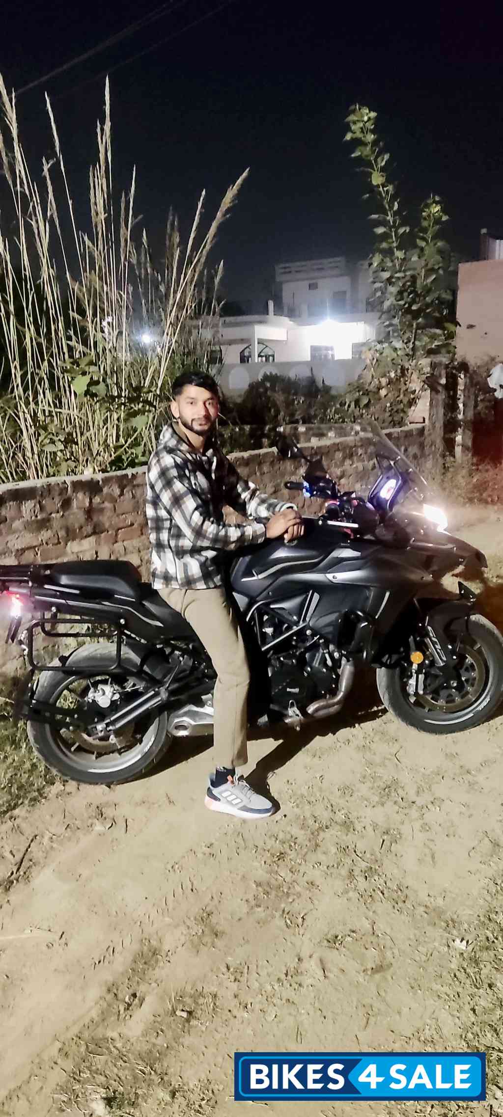 Benelli TRK 502 Benelli TRK 502