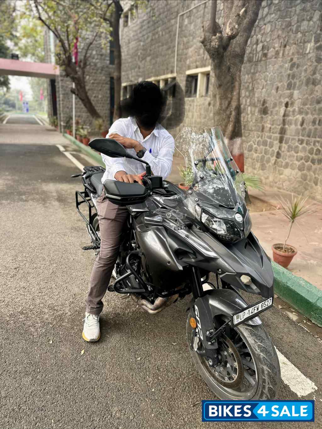 Benelli TRK 502 Benelli TRK 502