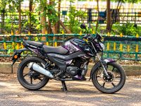 Black TVS Raider Black Panther Edition