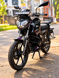 Black TVS Raider Black Panther Edition