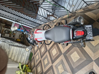 Bajaj V15