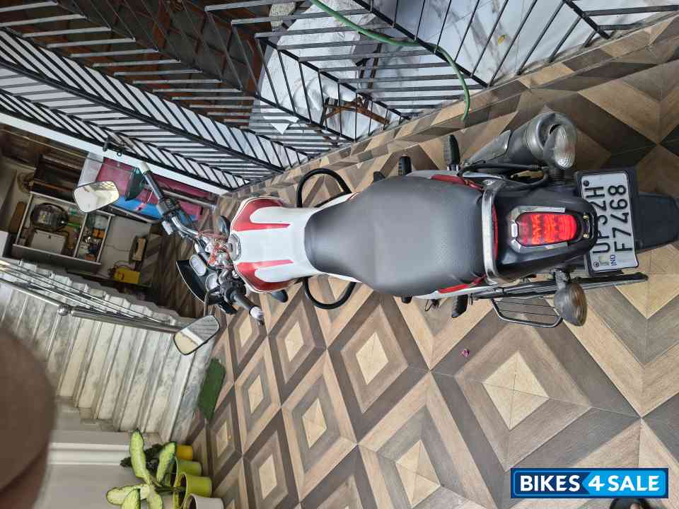 Bajaj V15 Bajaj V15