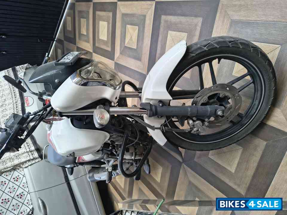 Bajaj V15 Bajaj V15