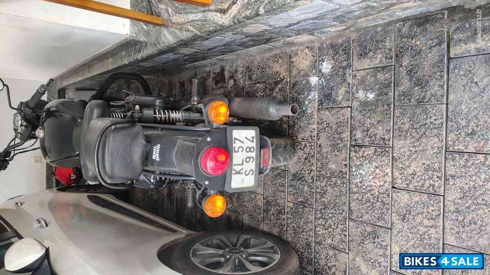 Black Royal Enfield Classic 500 Black Royal Enfield Classic 500