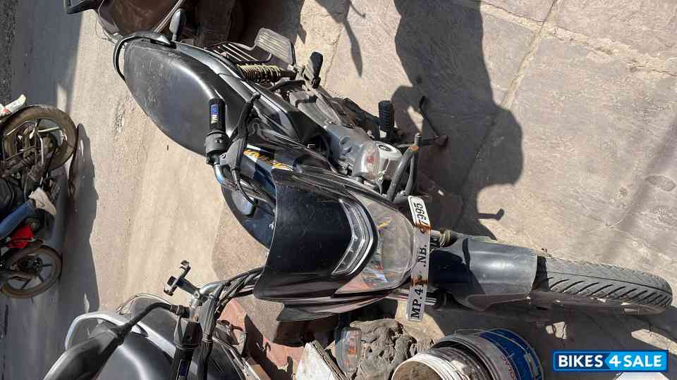 Black Bajaj Platina 100