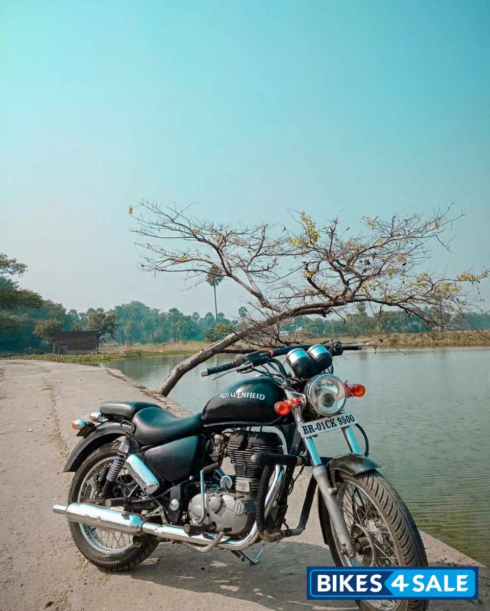 Black Royal Enfield Thunderbird TwinSpark 350