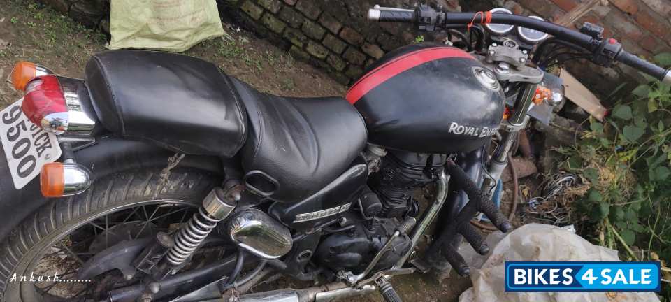 Black Royal Enfield Thunderbird TwinSpark 350 Black Royal Enfield Thunderbird TwinSpark 350
