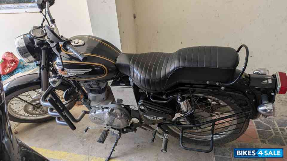 Black Royal Enfield Bullet Standard 350 Black Royal Enfield Bullet Standard 350