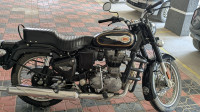 Black Royal Enfield Bullet Standard 350