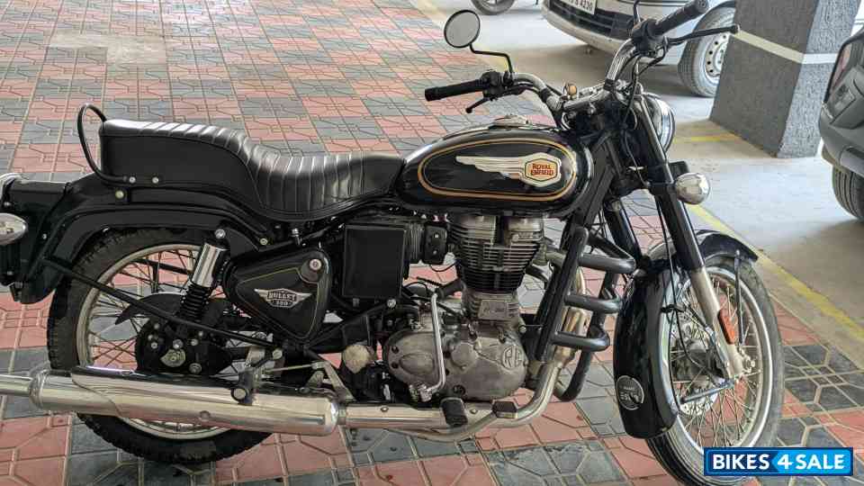 Black Royal Enfield Bullet Standard 350 Black Royal Enfield Bullet Standard 350