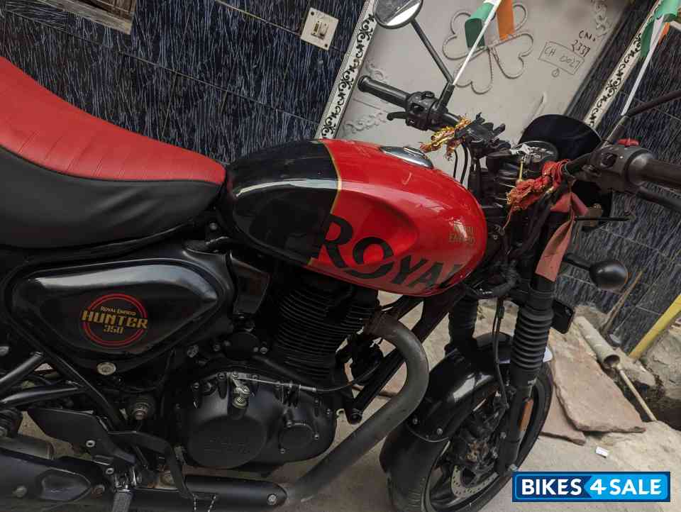Rebel Red And Black Royal Enfield Hunter 350 Metro Rebel Red And Black Royal Enfield Hunter 350 Metro