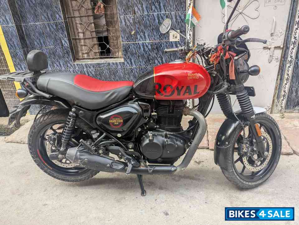 Rebel Red And Black Royal Enfield Hunter 350 Metro Rebel Red And Black Royal Enfield Hunter 350 Metro