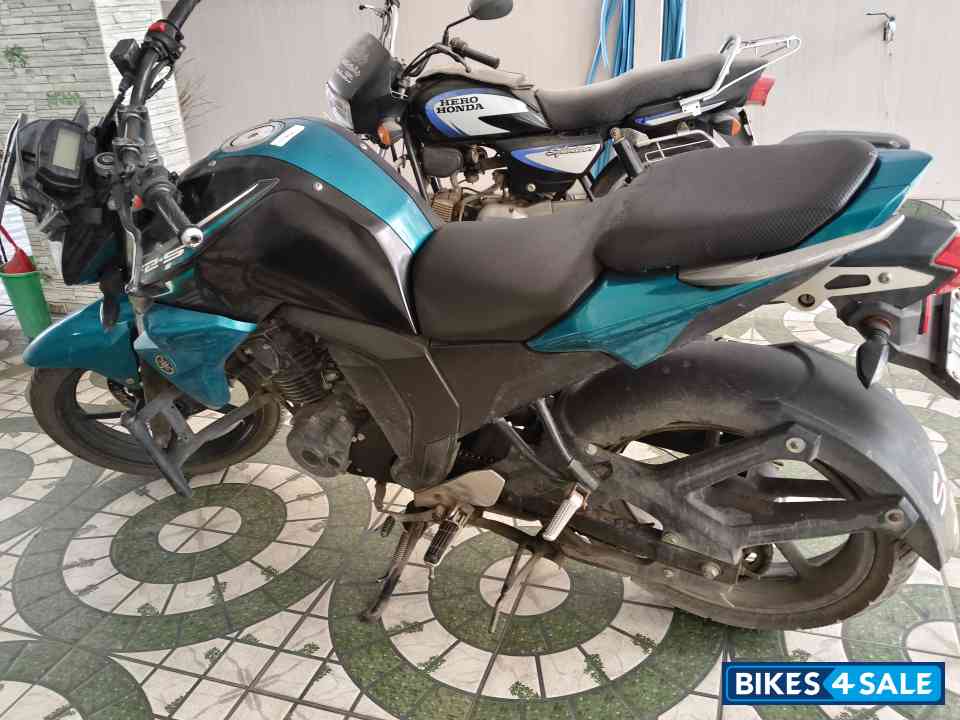 Yamaha FZ-S FI V2
