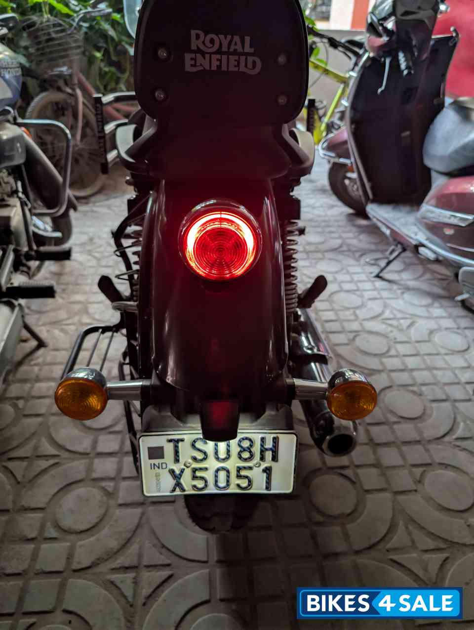 Blue Royal Enfield 2022 Meteor 350